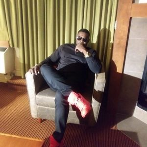 Meet your Posher, Wallace